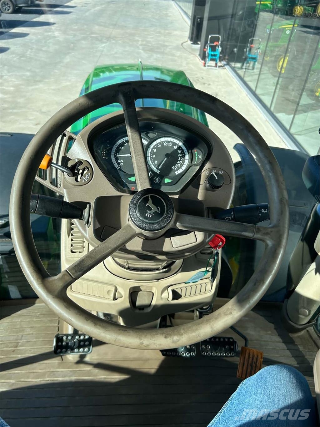 John Deere 6215R Traktorer