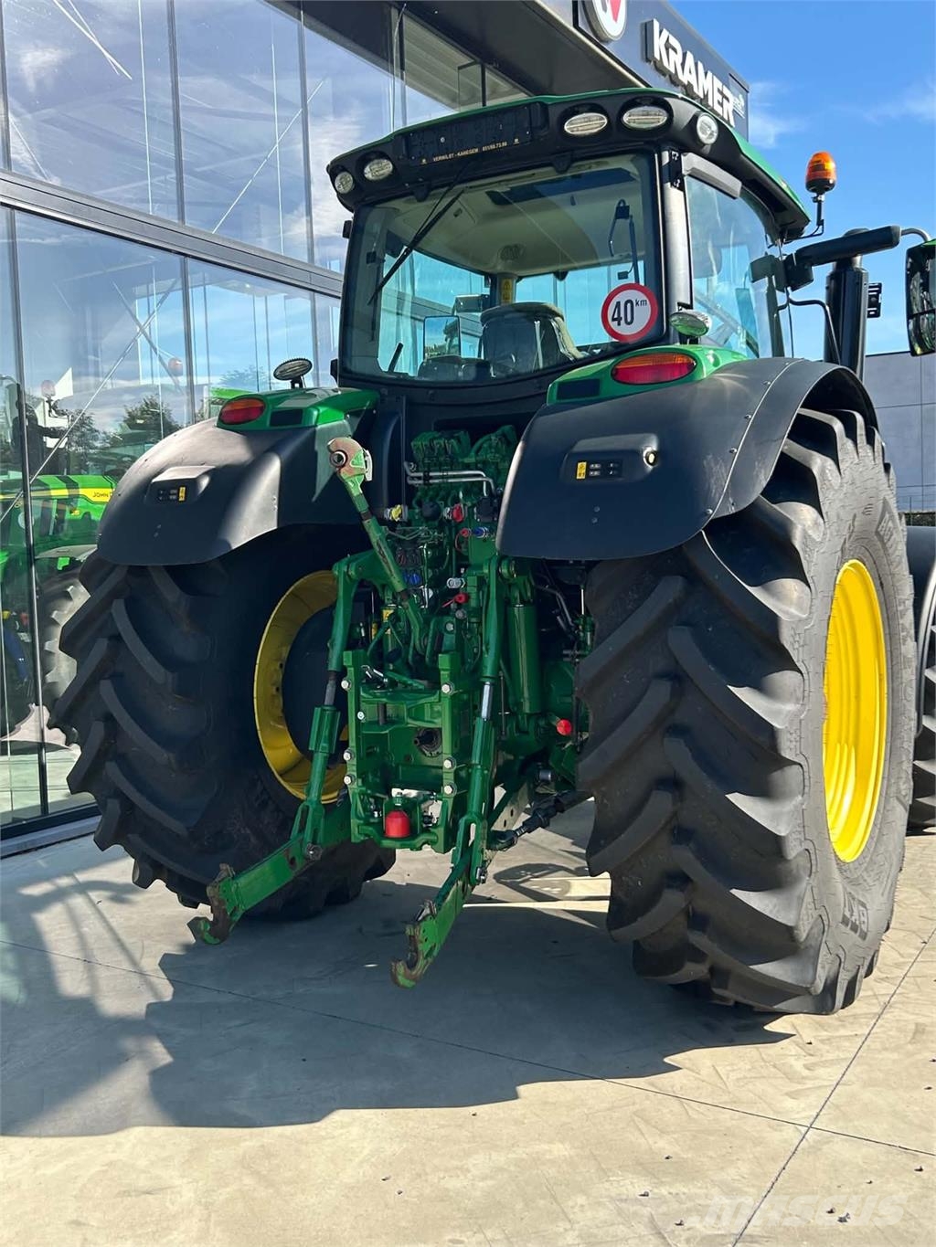 John Deere 6215R Traktorer