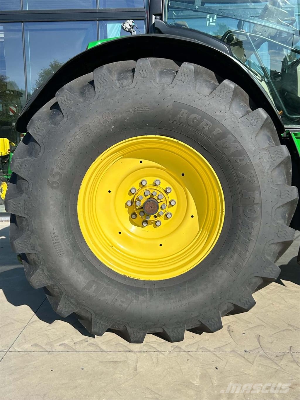 John Deere 6215R Traktorer