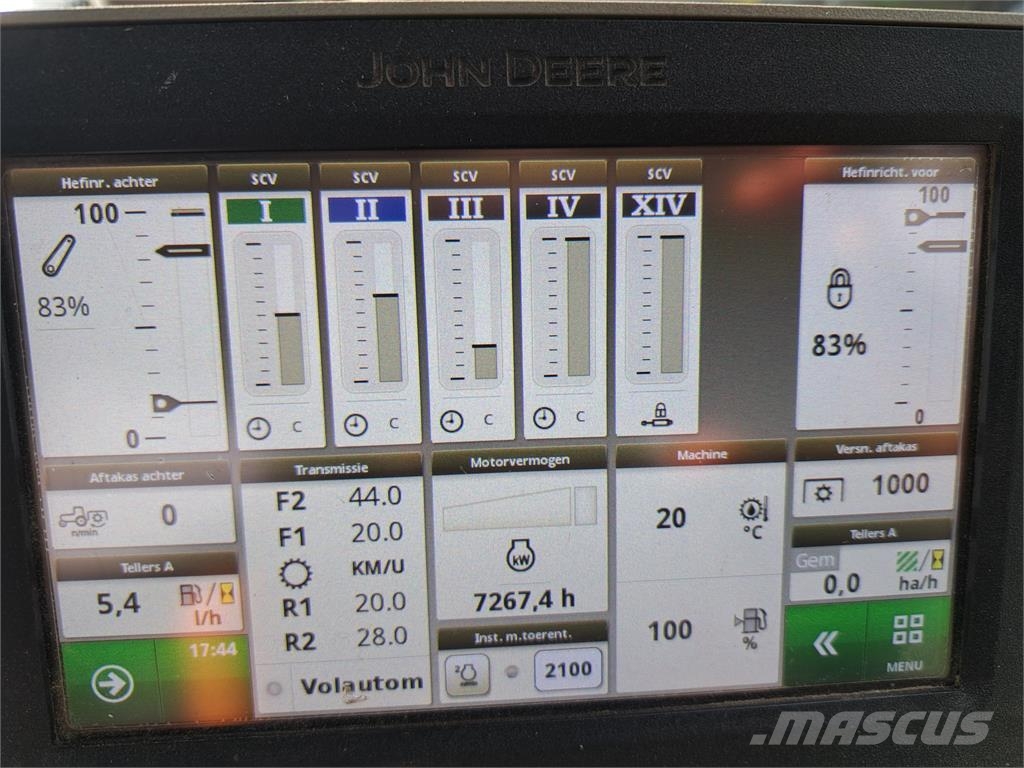 John Deere 6215R Traktori