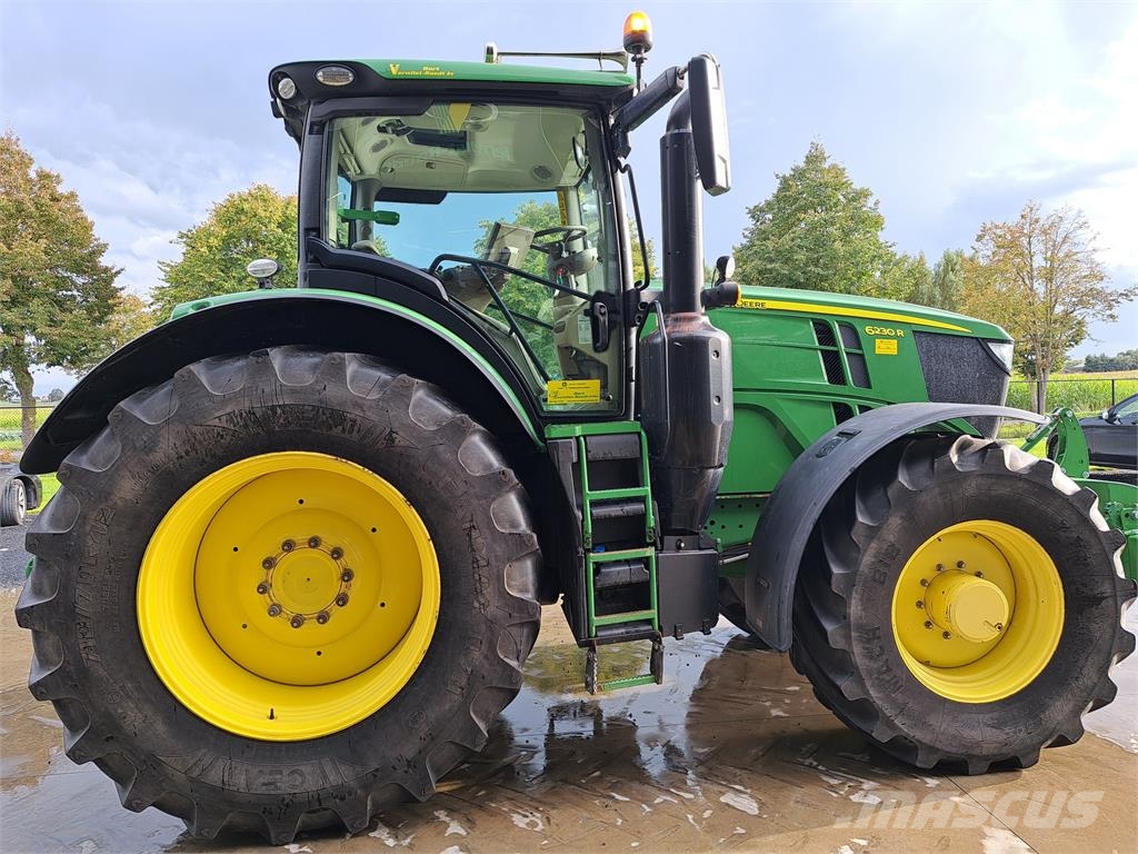 John Deere 6230R Traktorit