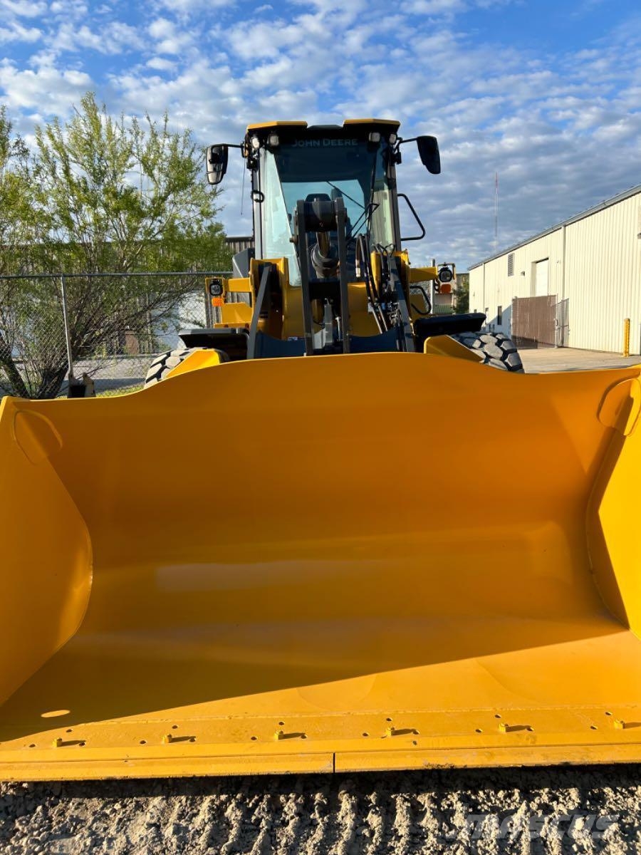 John Deere 624 P لوادر بعجل