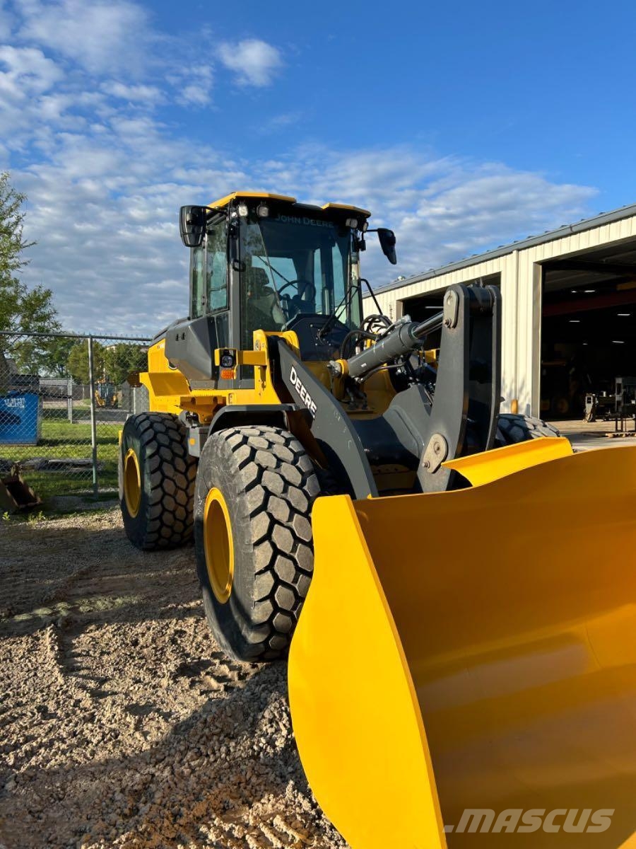 John Deere 624 P لوادر بعجل