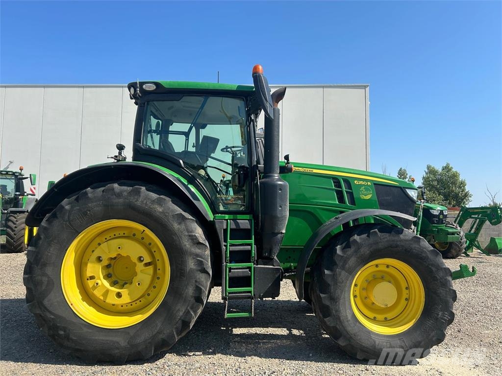 John Deere 6250R Traktorer