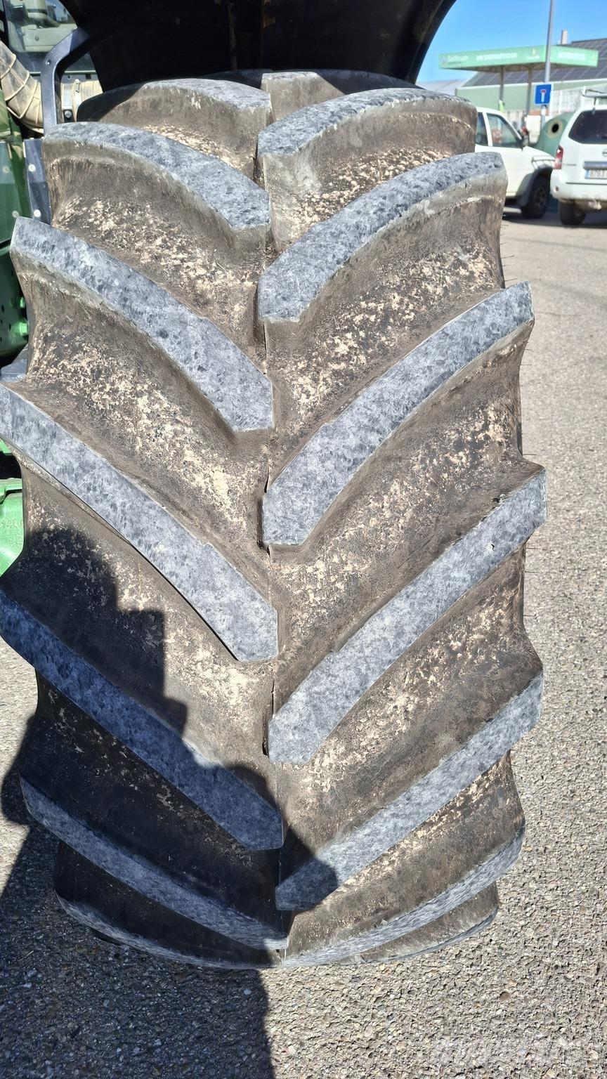 John Deere 6250R Traktoren