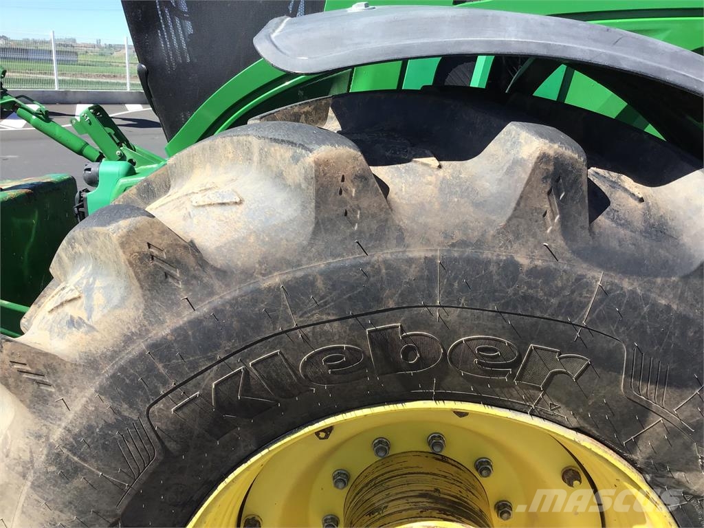 John Deere 6250R Traktori