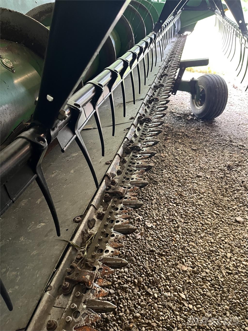 John Deere 630F Dodatna oprema za kombajne