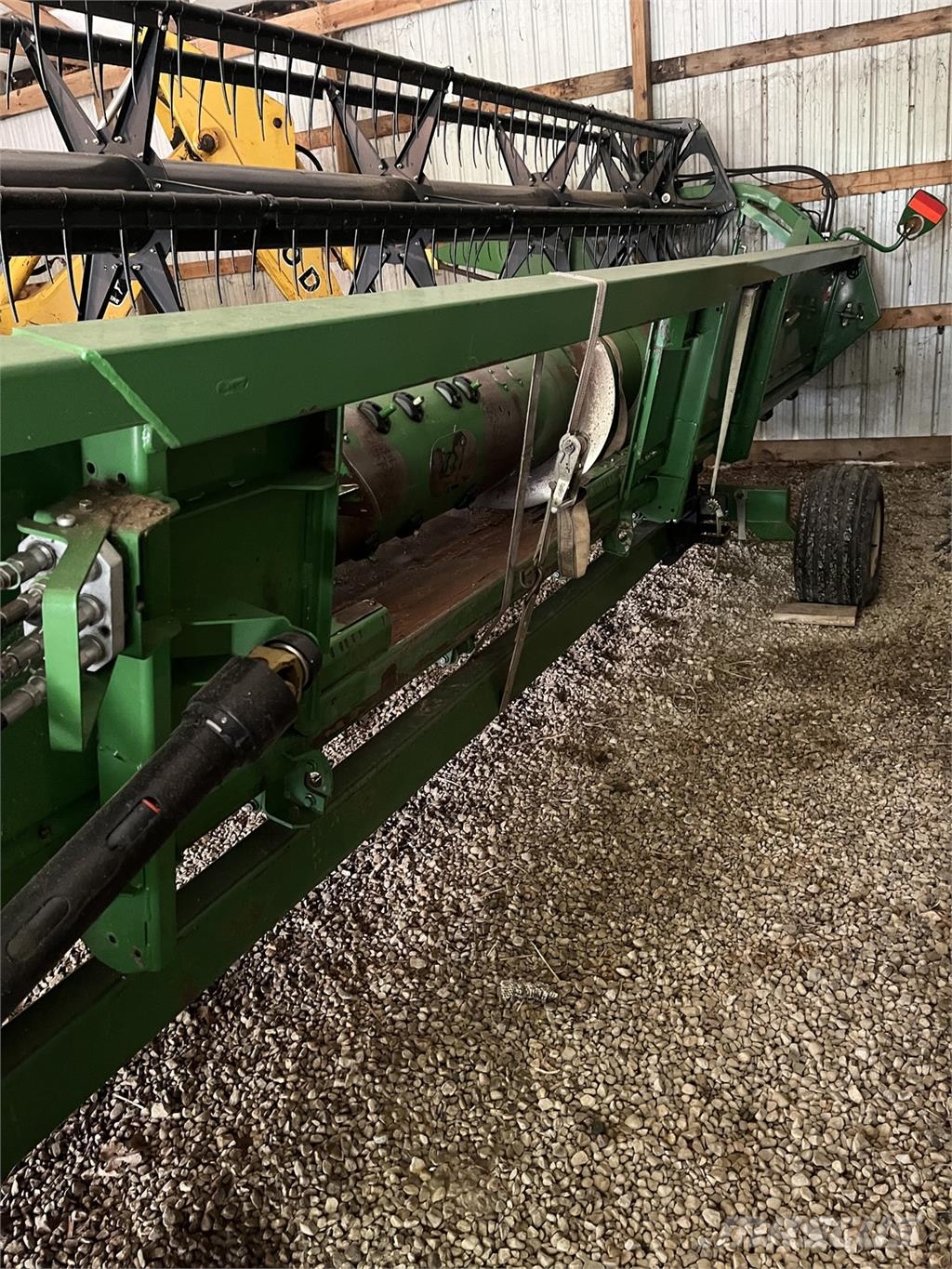 John Deere 630F Dodatna oprema za kombajne