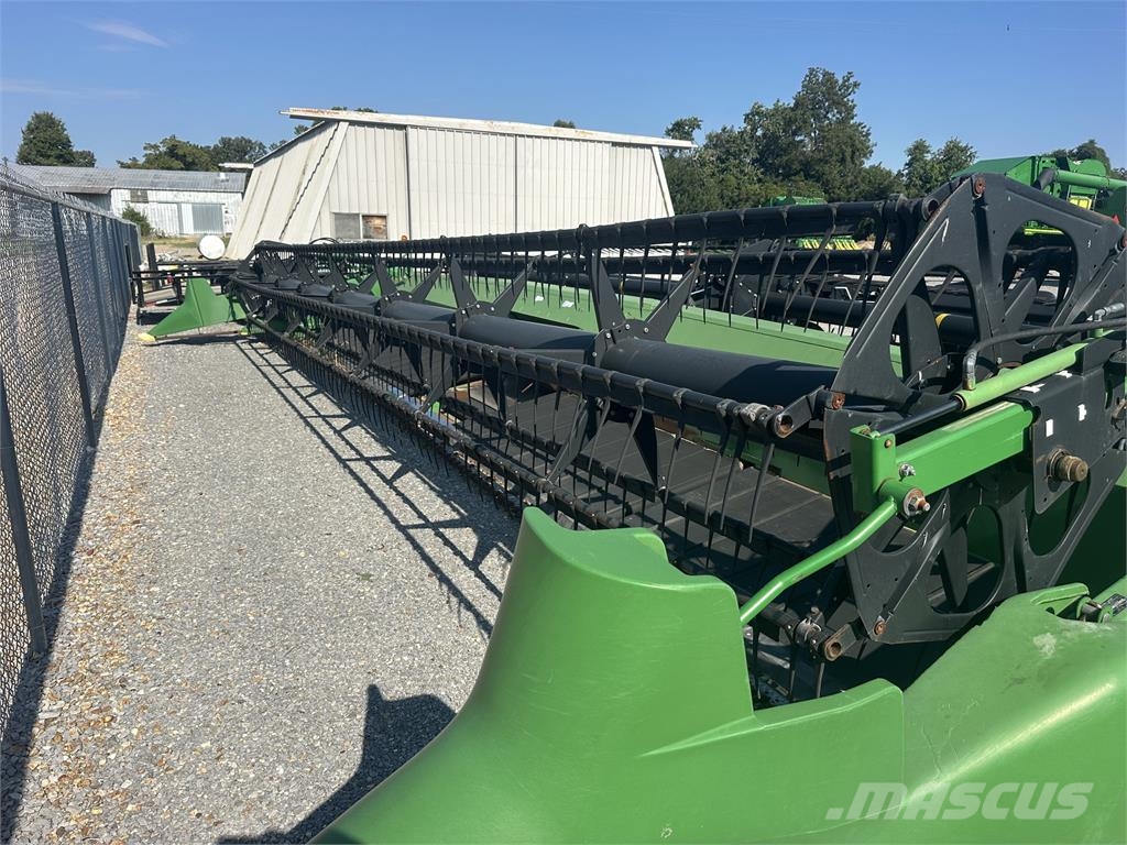 John Deere 635FD ملحقات الحصادات