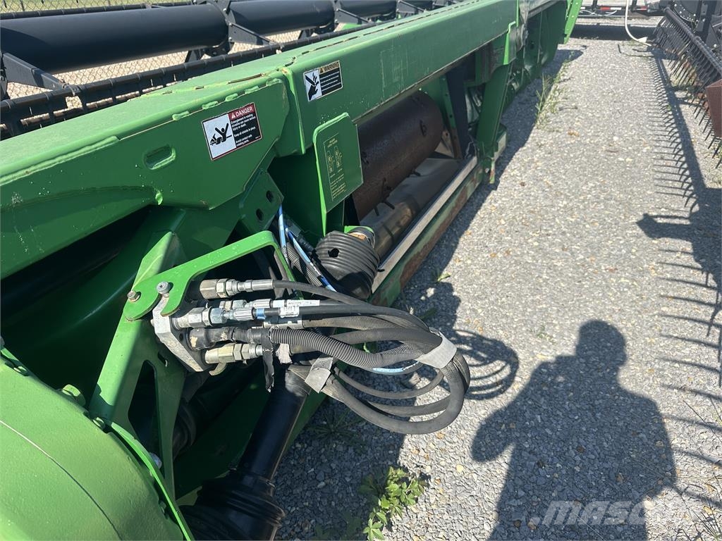 John Deere 635FD ملحقات الحصادات