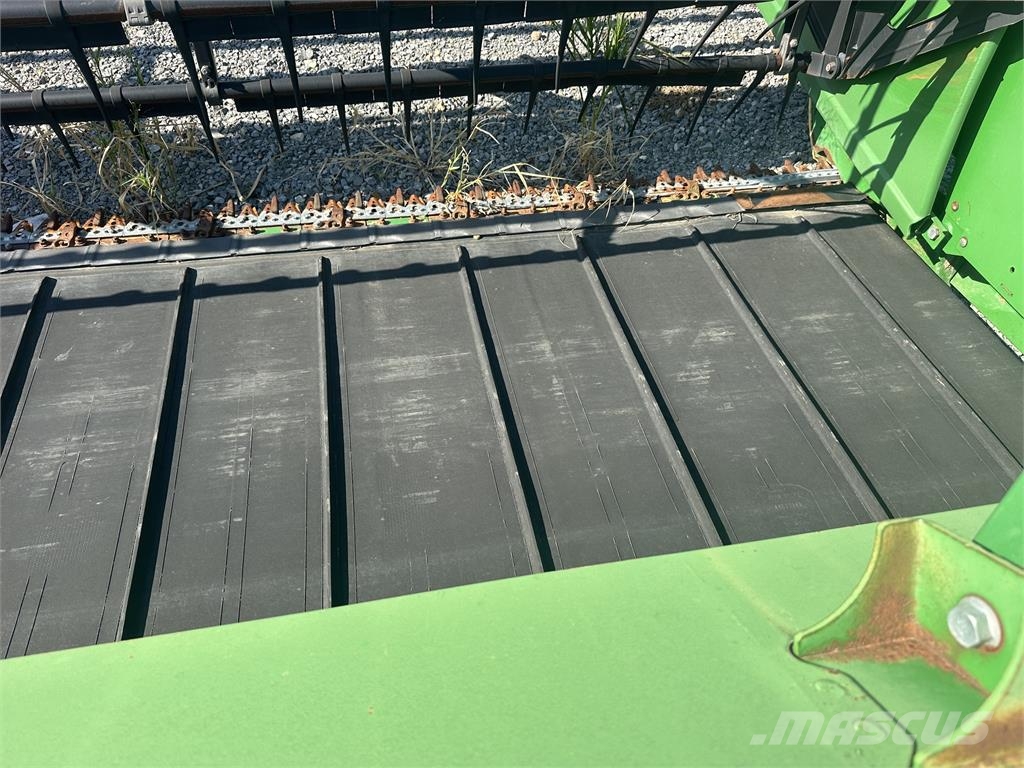 John Deere 635FD ملحقات الحصادات