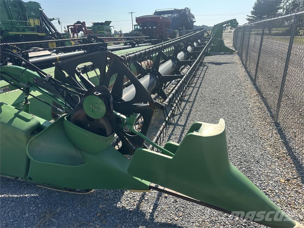 John Deere 635FD ملحقات الحصادات