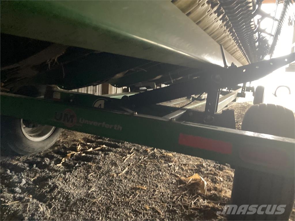 John Deere 635FD Dodatna oprema za kombajne