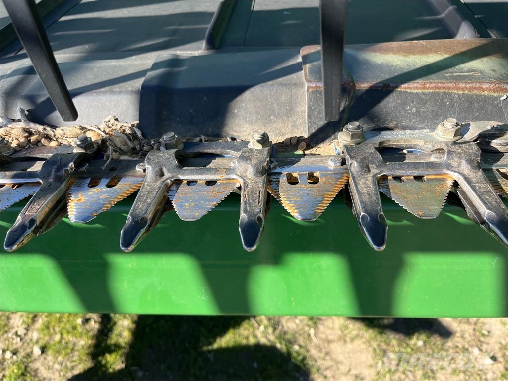 John Deere 635FD Dodatna oprema za kombajne