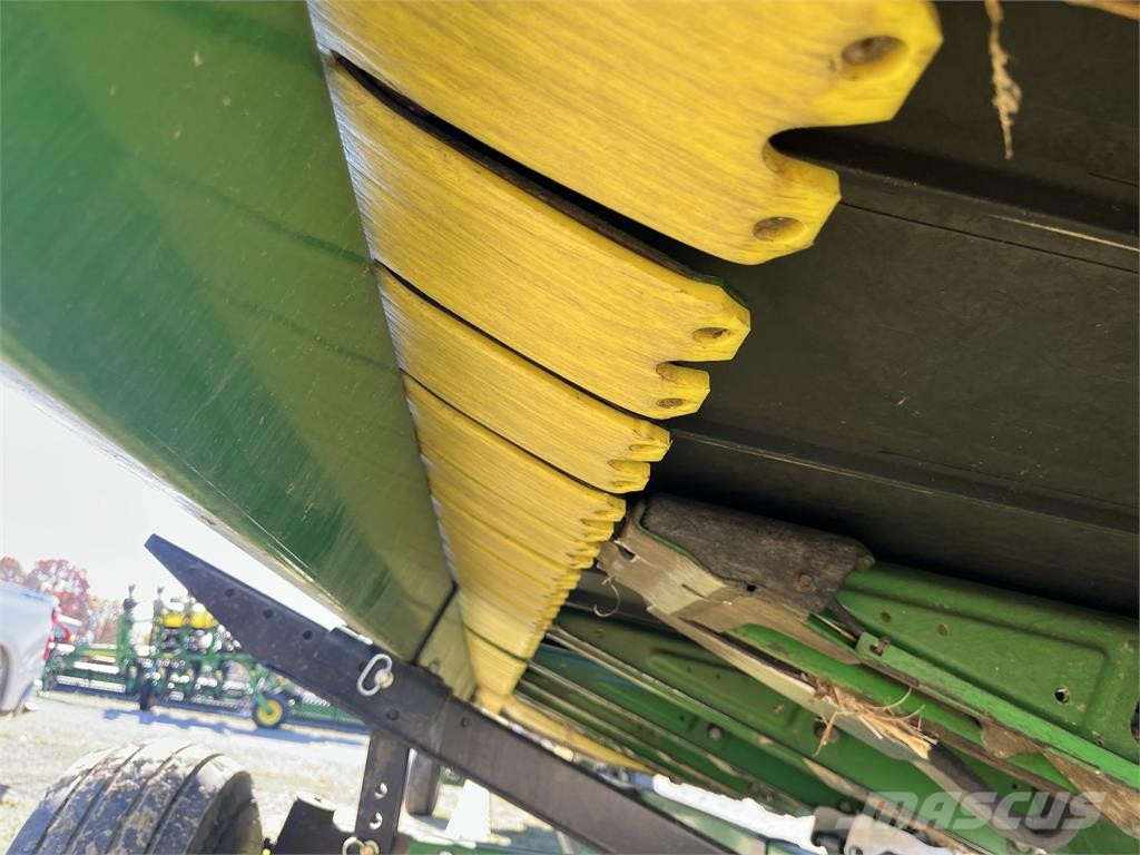 John Deere 635FD Dodatna oprema za kombajne