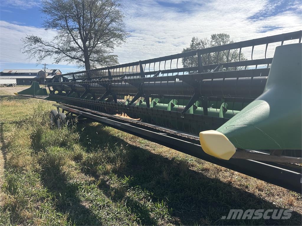 John Deere 635F Dodatna oprema za kombajne