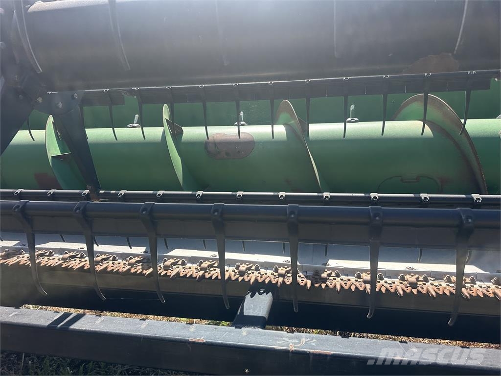 John Deere 635F Dodatna oprema za kombajne