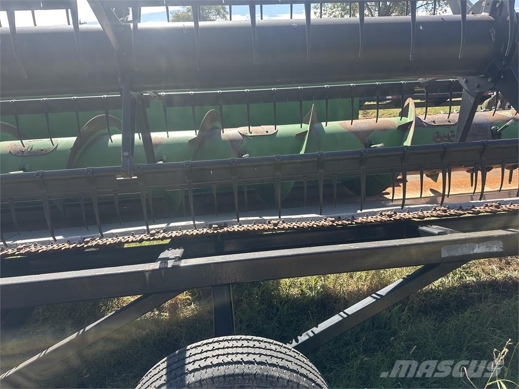 John Deere 635F Dodatna oprema za kombajne