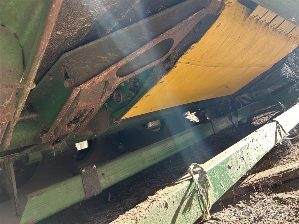 John Deere 635FD Combine harvester accessories