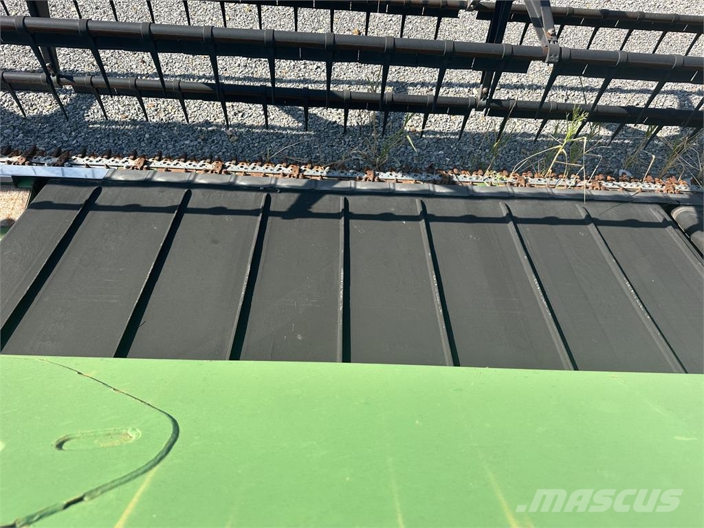 John Deere 635FD ملحقات الحصادات