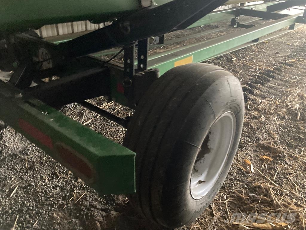 John Deere 635FD Dodatna oprema za kombajne