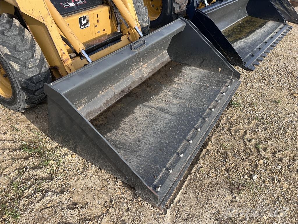 John Deere 6675 Skid steer mini utovarivači