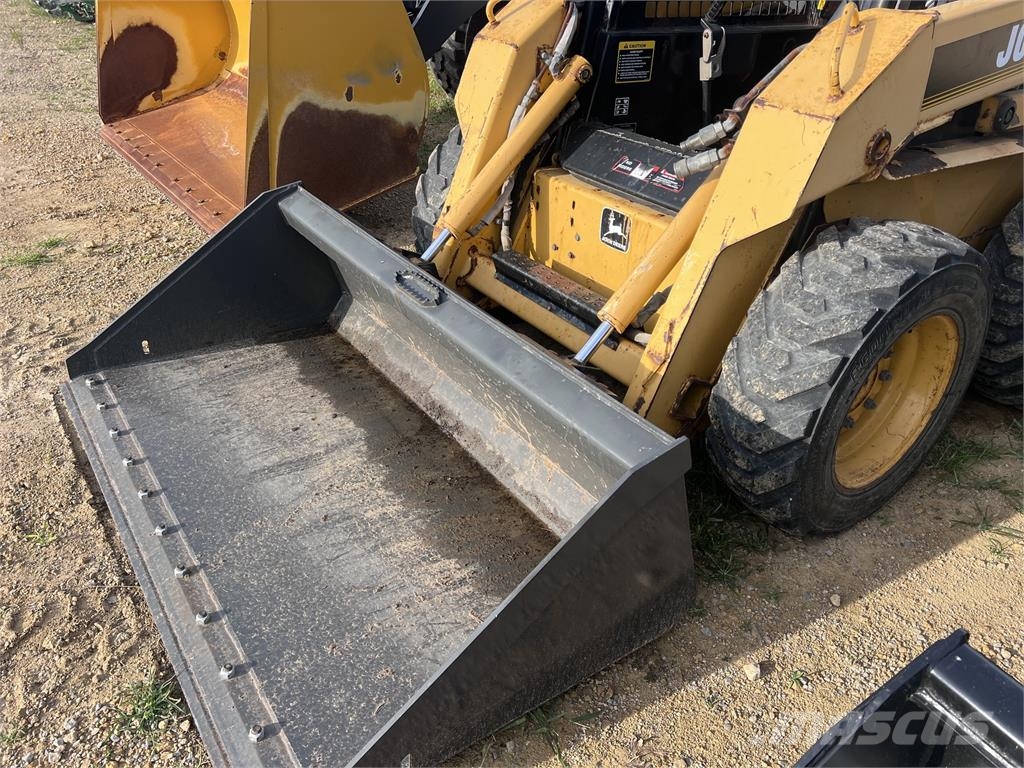 John Deere 6675 Skid steer mini utovarivači