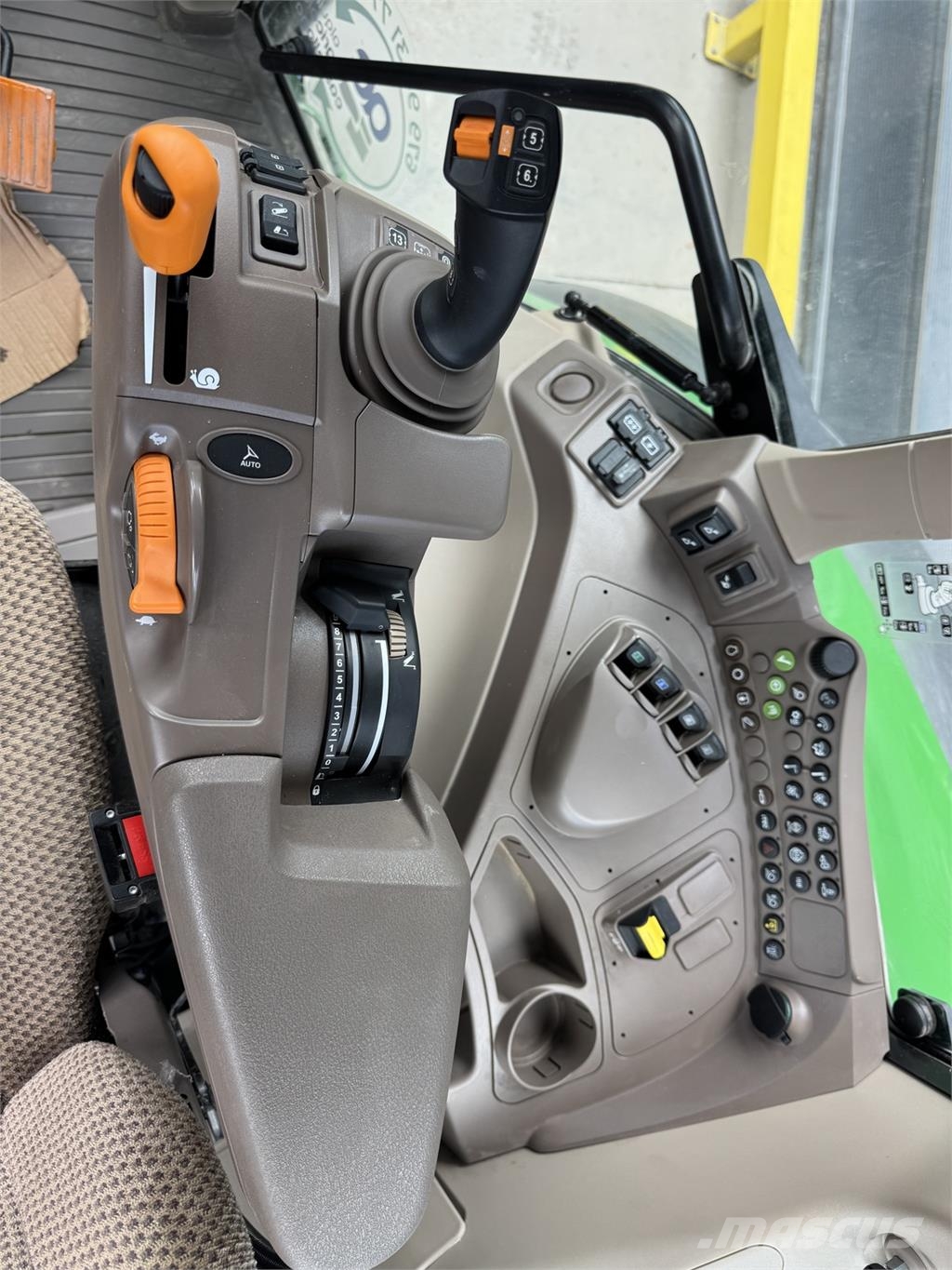 John Deere 6M 125 Tractores