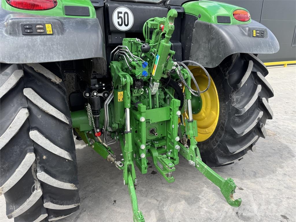 John Deere 6M 125 Tractores