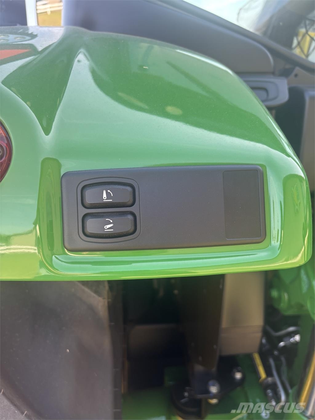 John Deere 6M 105 Трактори