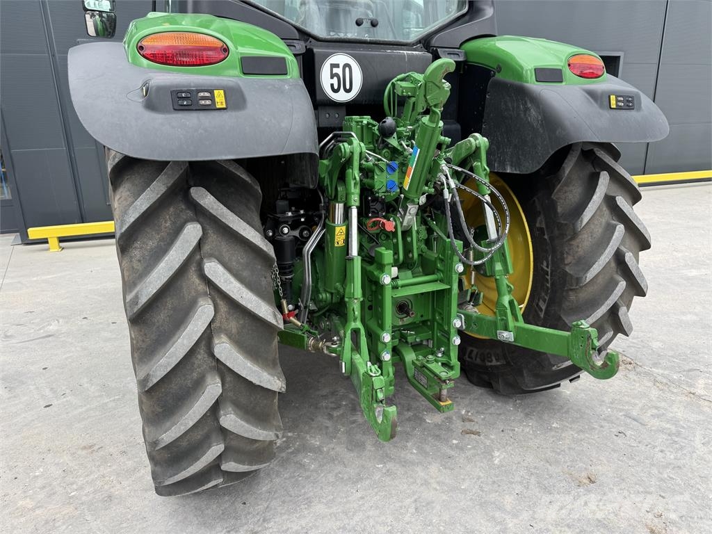 John Deere 6M125 Tractores