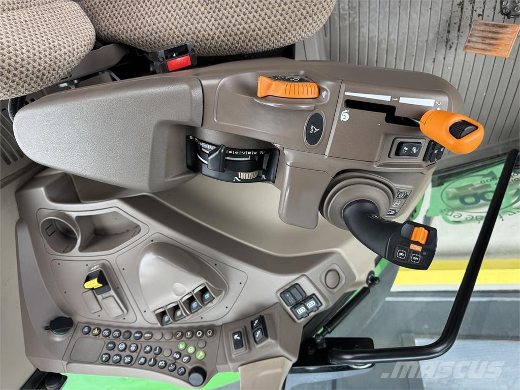 John Deere 6M165 Traktori