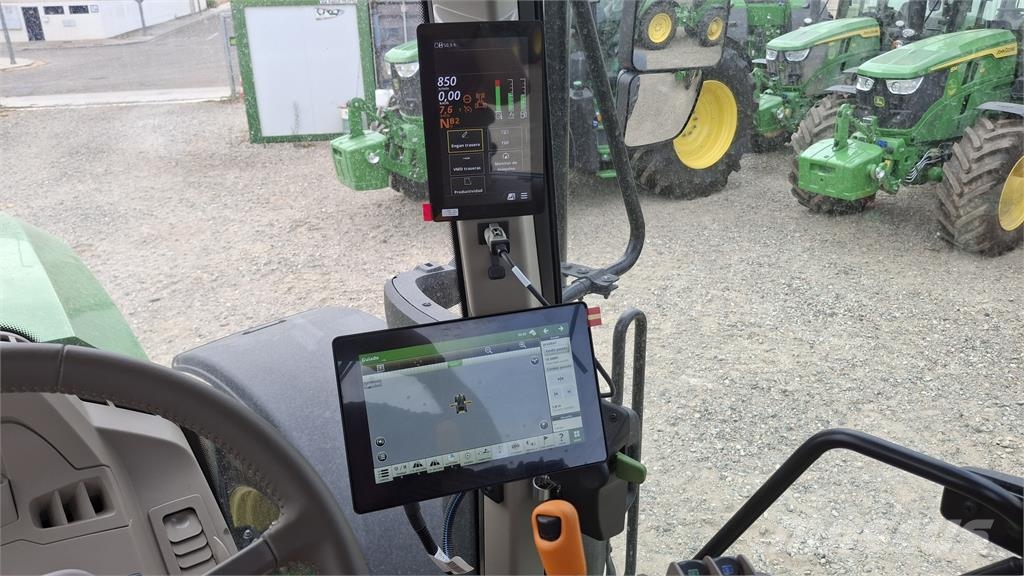 John Deere 6M200 Traktorer