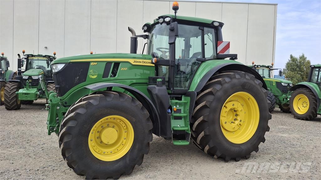 John Deere 6M200 Traktorer