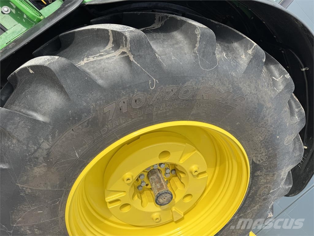 John Deere 6R 175 الجرارات