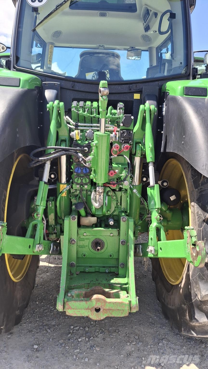 John Deere 6R 185 الجرارات