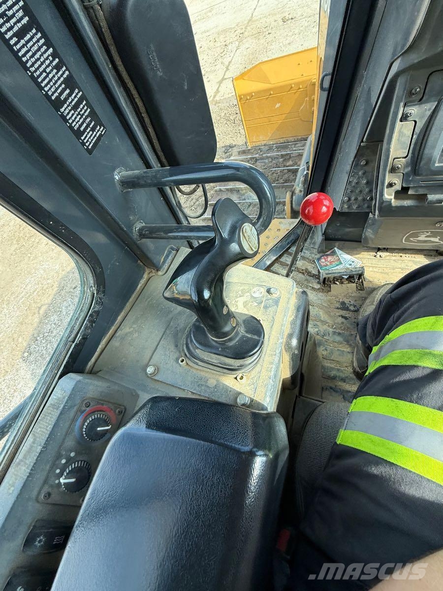 John Deere 700K LGP Buldooserid