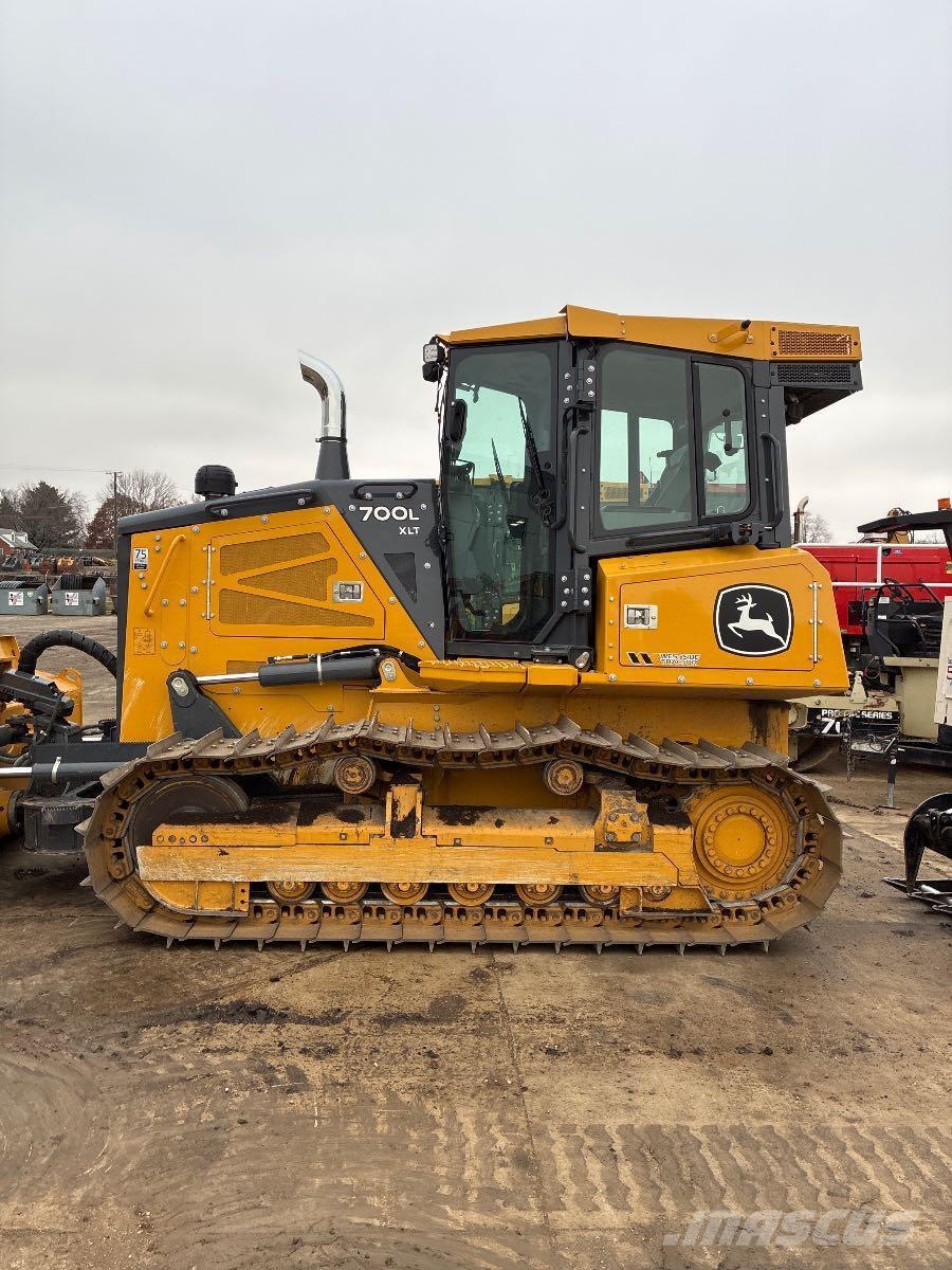 John Deere 700L XLT Buldožeri guseničari