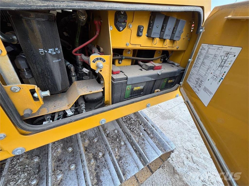 John Deere 700L XLT Buldožeri guseničari