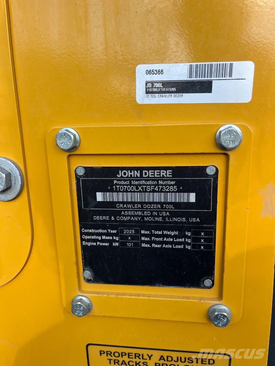 John Deere 700L XLT بلدوزرات مجنزرة