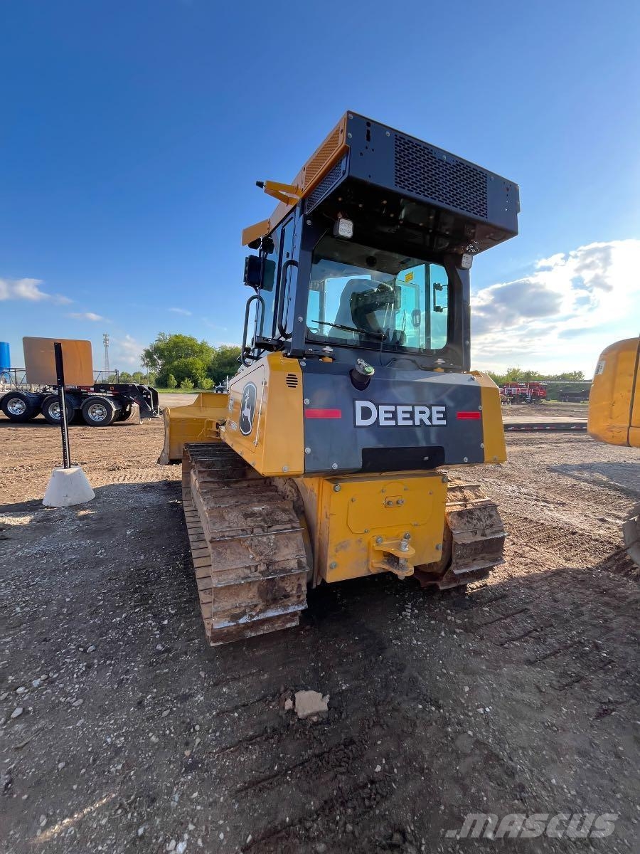 John Deere 700L XLT بلدوزرات مجنزرة