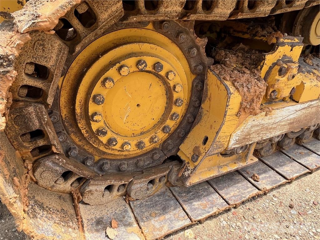 John Deere 700L بلدوزرات مجنزرة