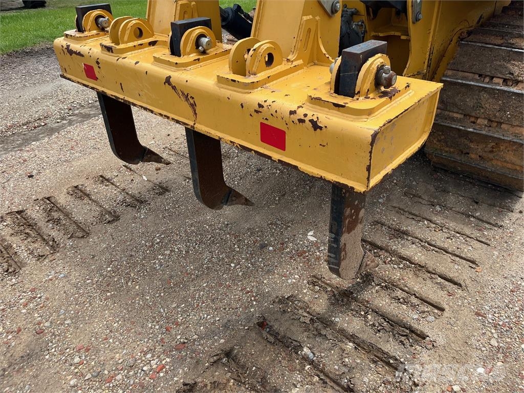 John Deere 700L بلدوزرات مجنزرة
