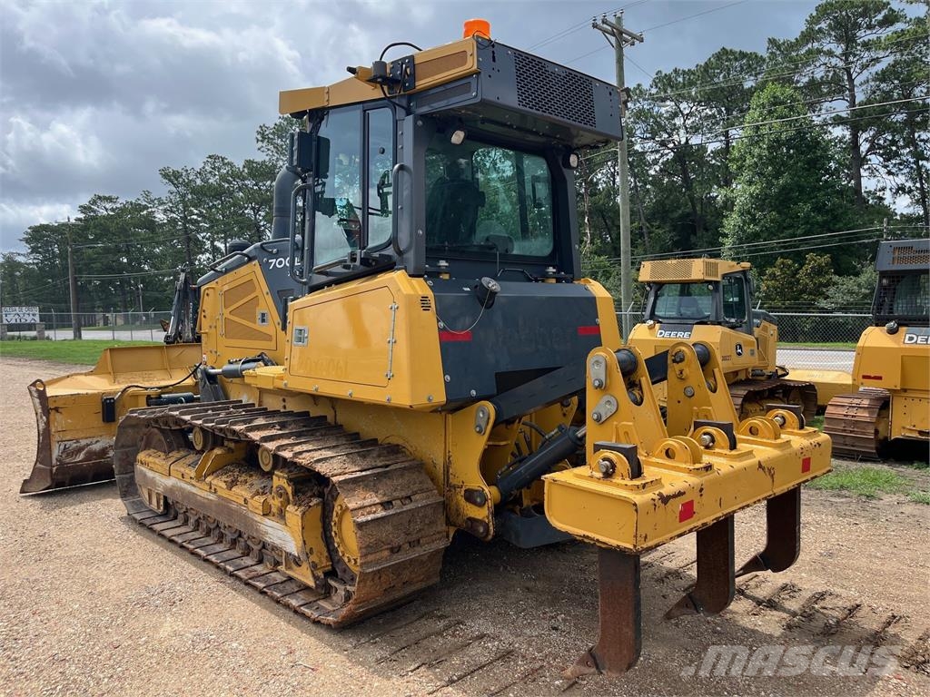 John Deere 700L بلدوزرات مجنزرة