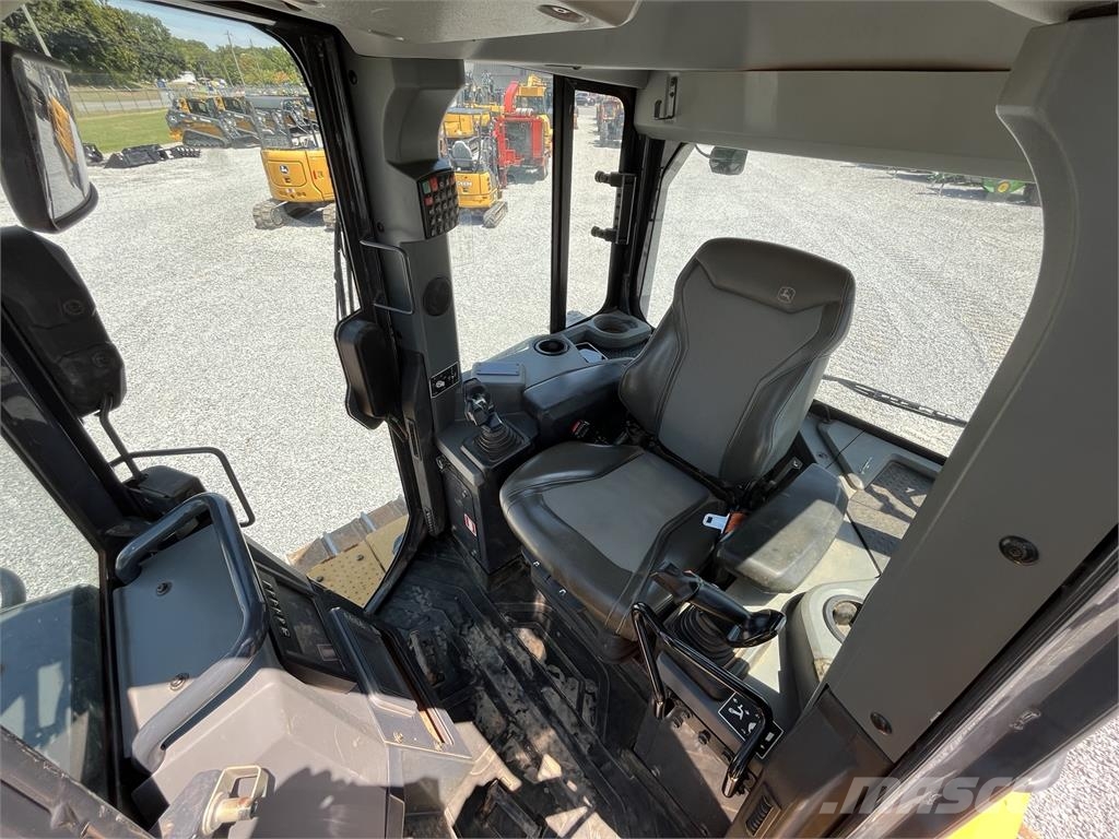 John Deere 700L Buldozer sobre oruga