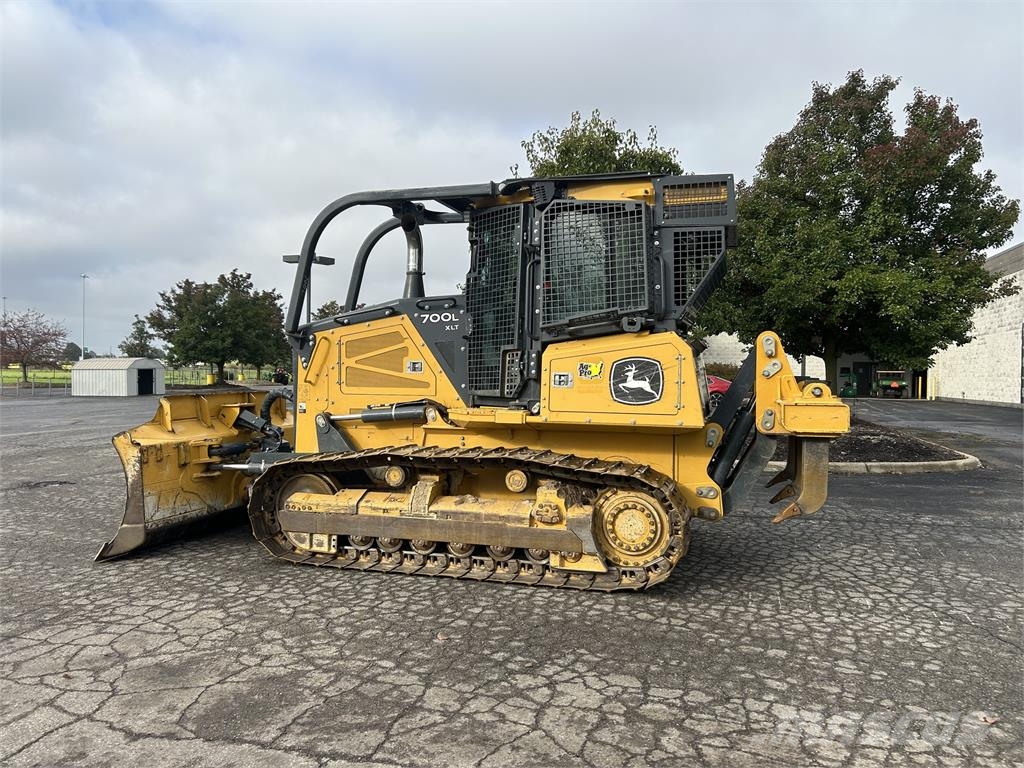 John Deere 700L ブルドーザー