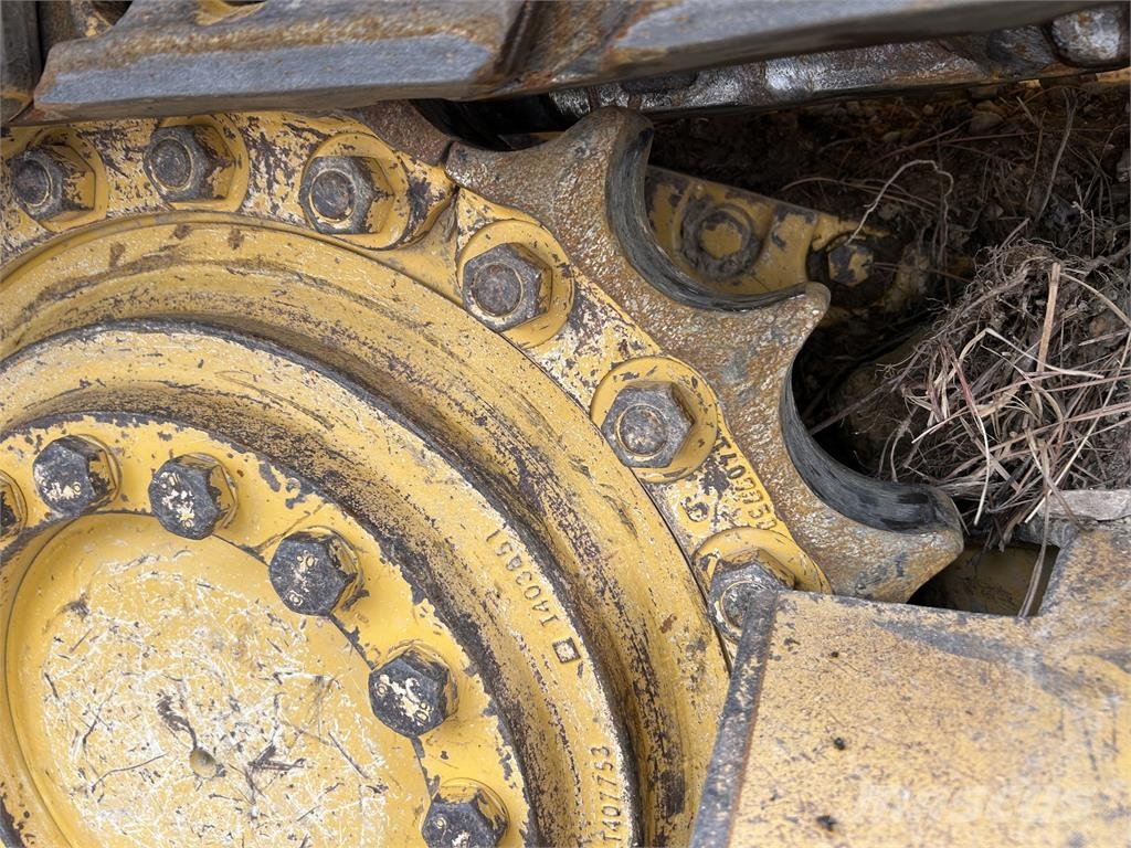 John Deere 700L ブルドーザー