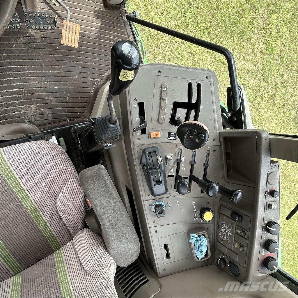 John Deere 7130 Traktoriai
