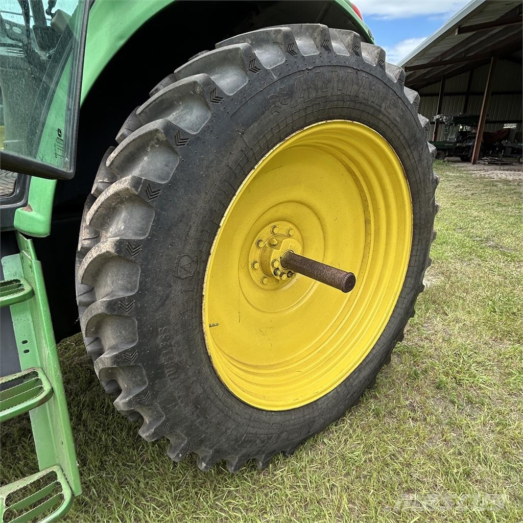 John Deere 7130 Traktoriai