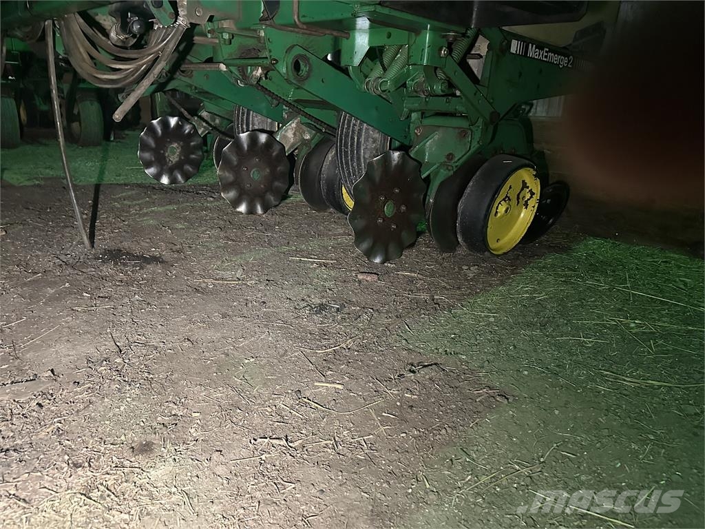 John Deere 7200 田植え機・種まき機